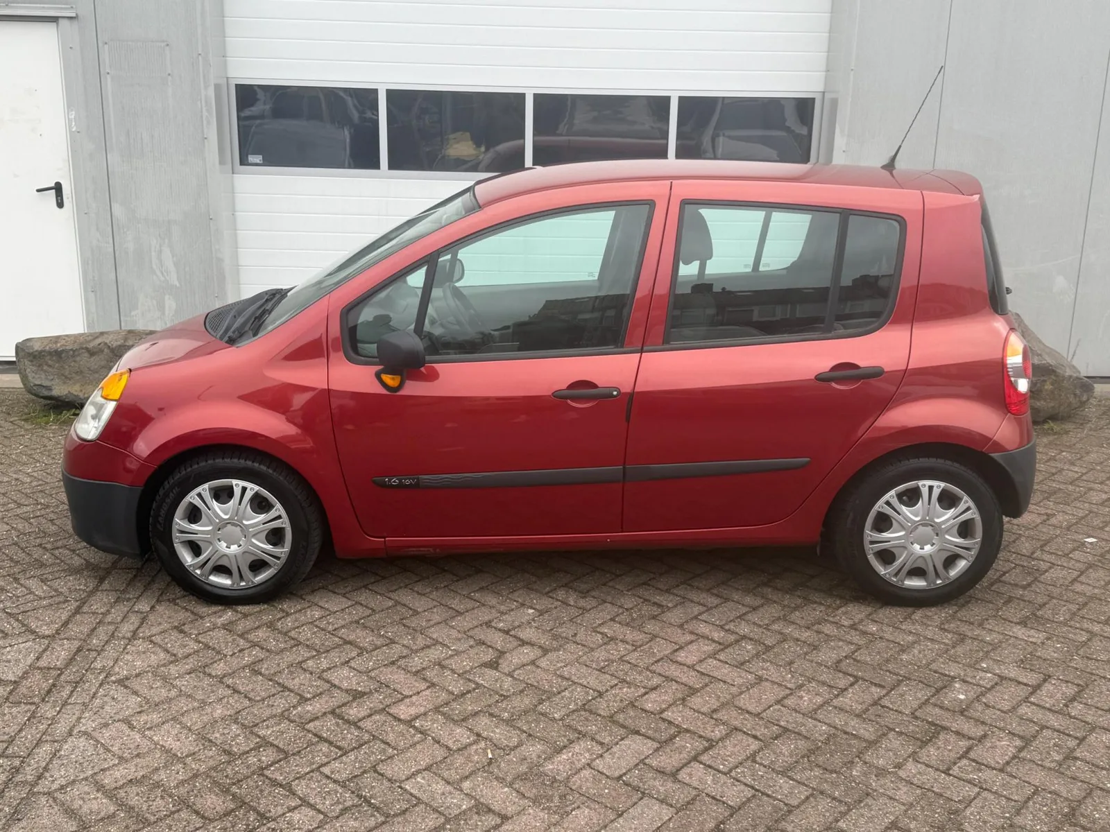 Renault Modus (2005) — foto 1