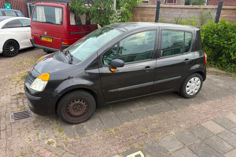 Renault Modus (2006)