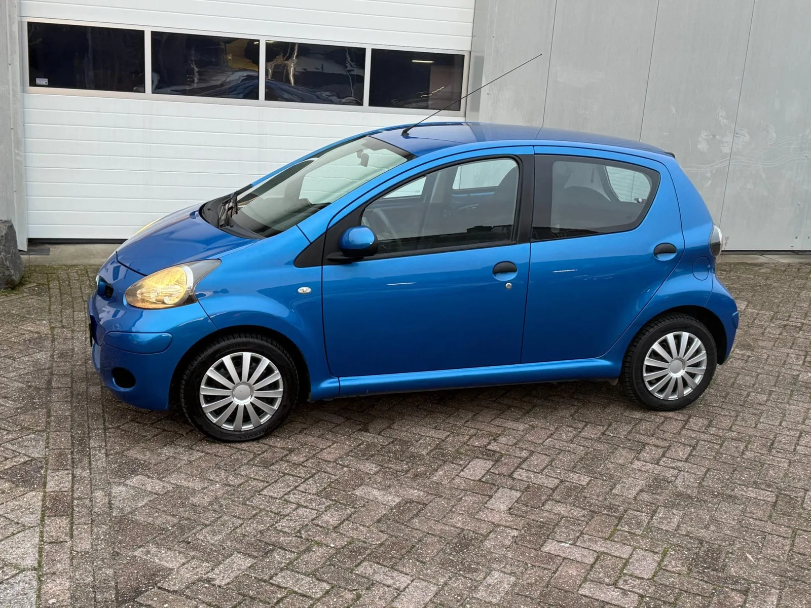 Toyota Aygo (2010) — foto 1