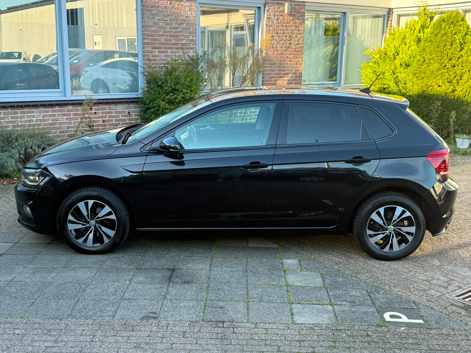 Volkswagen Polo (2018) — foto 1