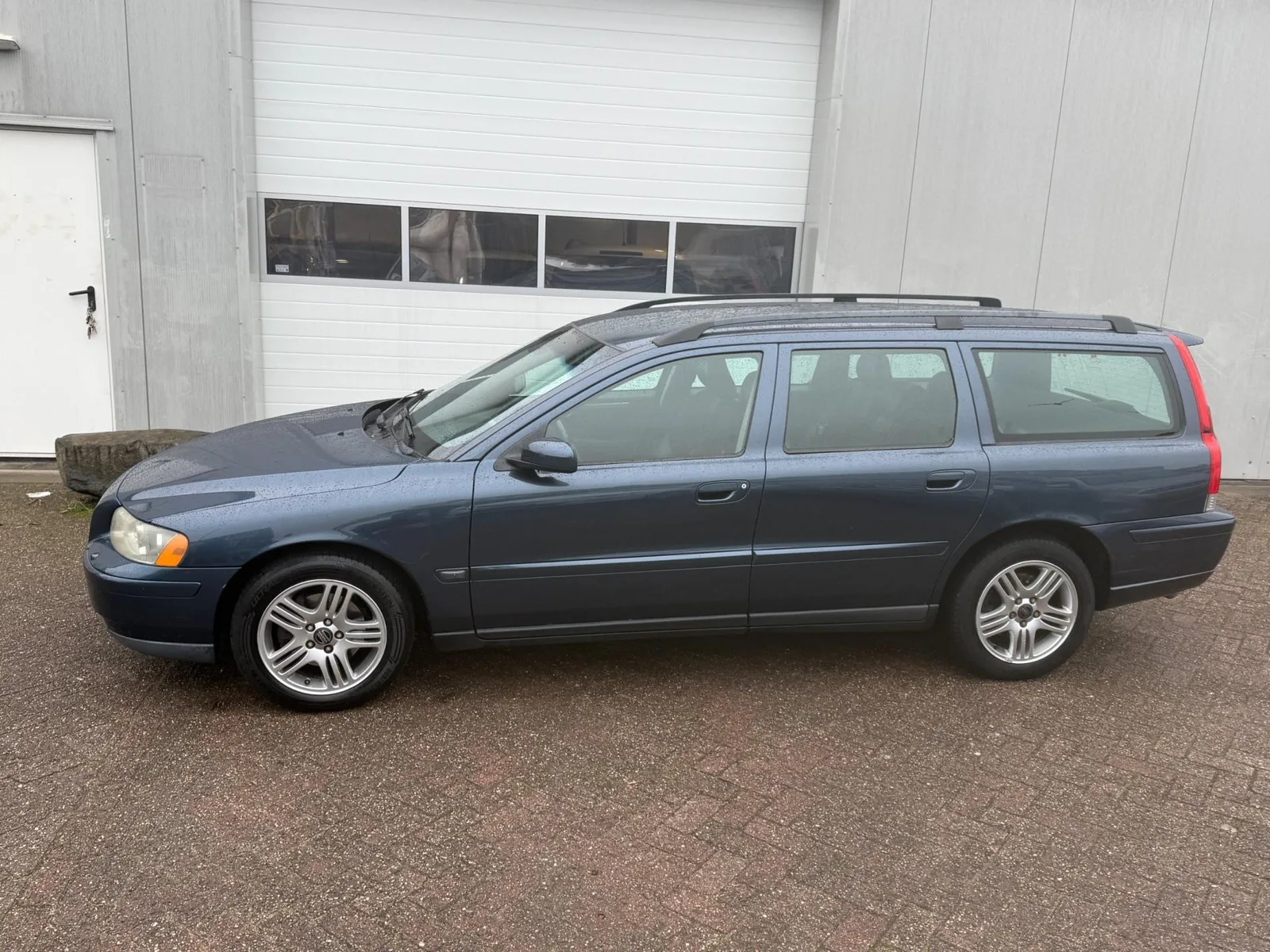 Volvo V70 (2004) — foto 1