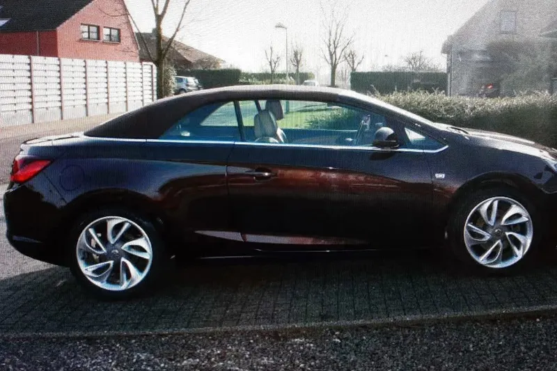 Opel Cascada (2013)