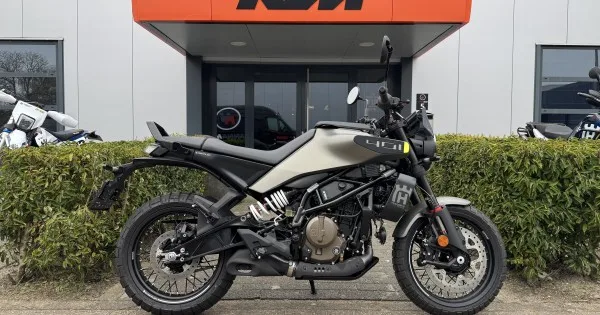Husqvarna Svartpilen 401 (2024) — foto 1