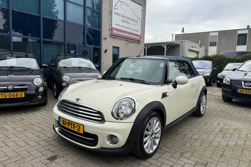 MINI Cabrio (2011)
