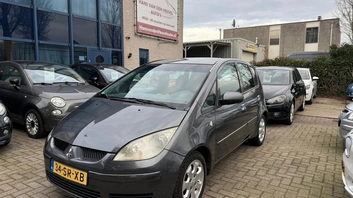 Mitsubishi Colt (2006) — foto 1