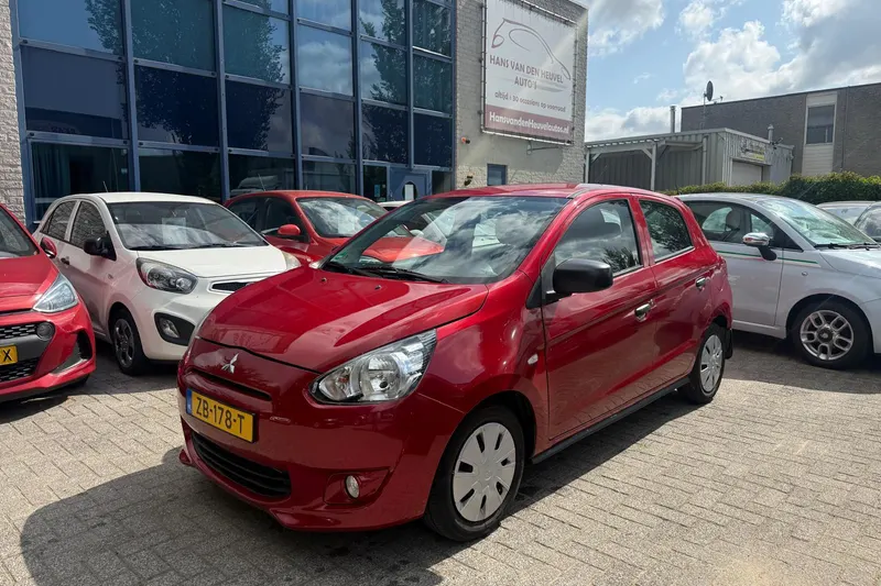Mitsubishi Space Star (2015)
