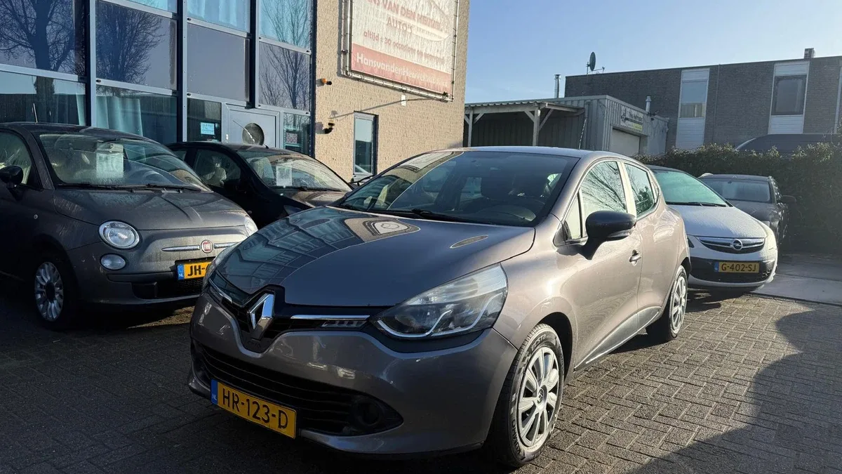 Renault Clio (2015) — foto 1