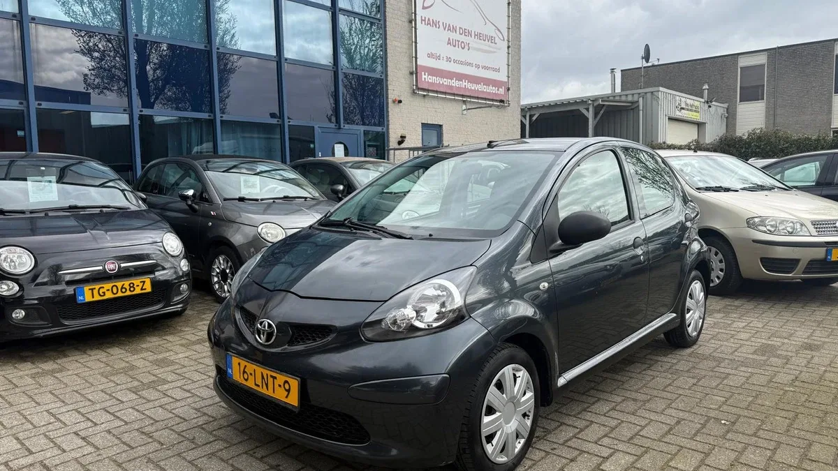 Toyota Aygo (2008) — foto 1