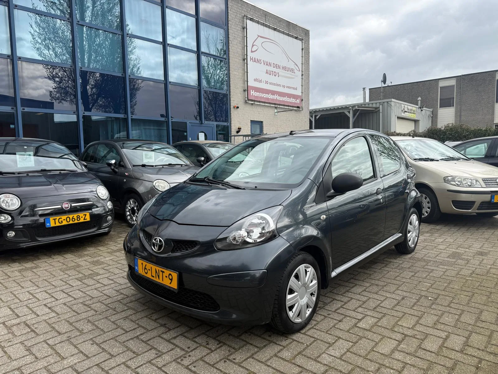 Toyota Aygo (2008) — foto 1