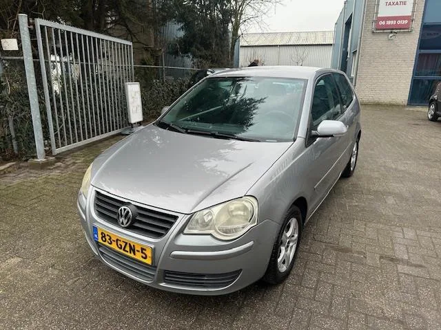 Volkswagen Polo (2008) — foto 1