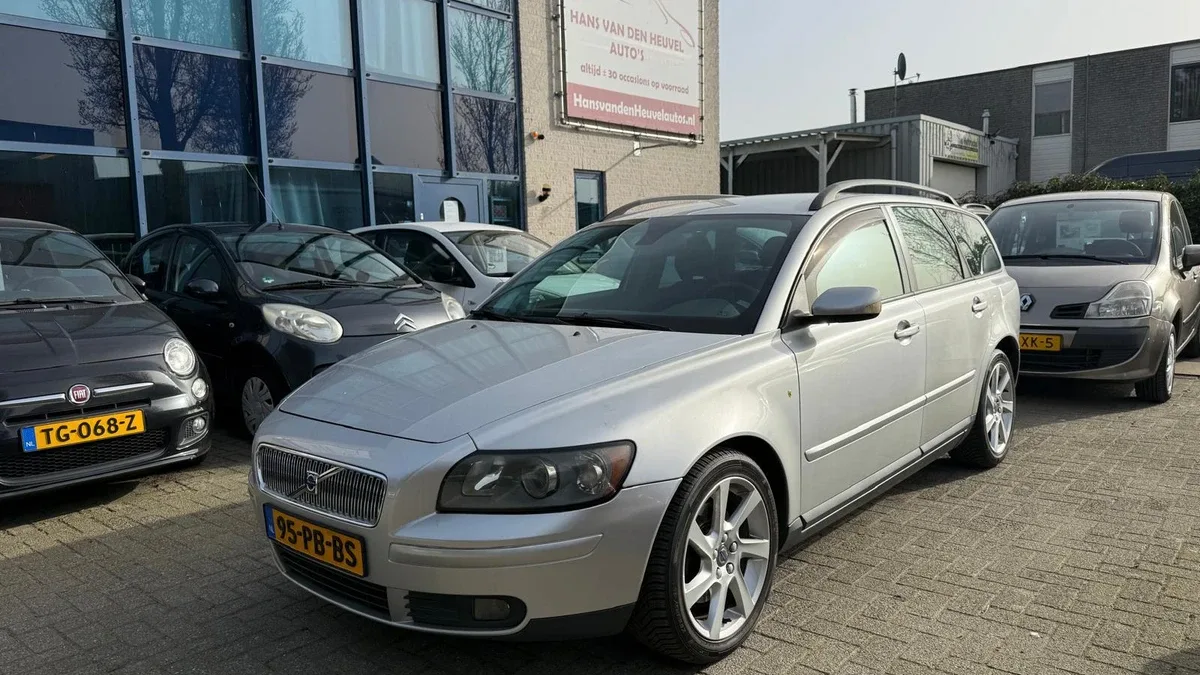 Volvo V50 (2004) — foto 1
