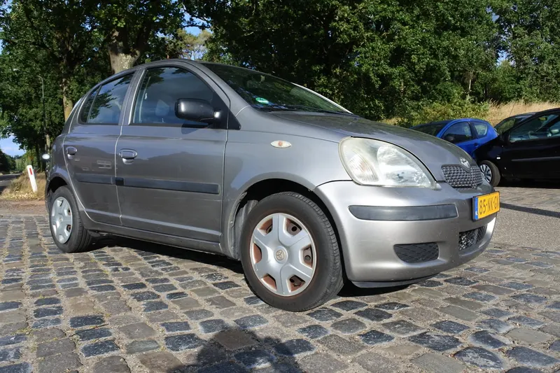 Toyota Yaris (2003)