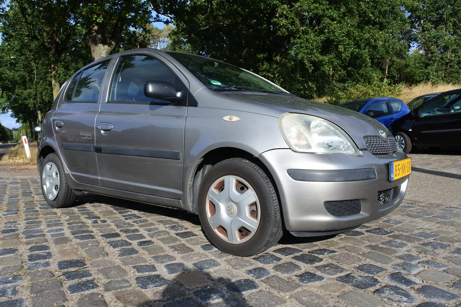Toyota Yaris (2003) — foto 1
