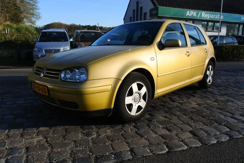 Volkswagen Golf (1999)