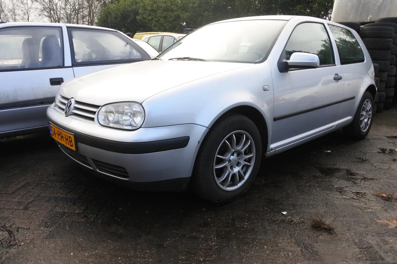 Volkswagen Golf (2001) — foto 1