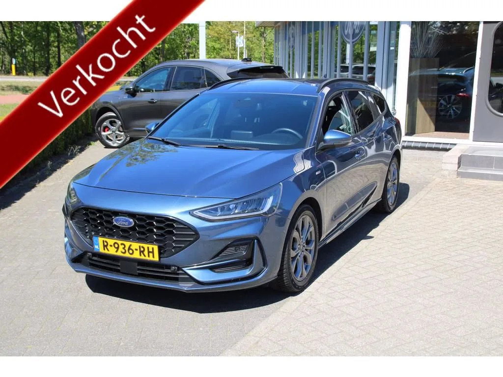 Ford Focus (2022) — foto 1