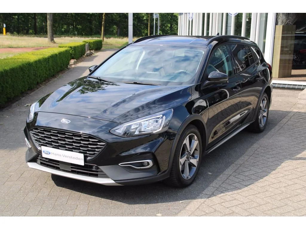 Ford Focus (2021) — foto 1