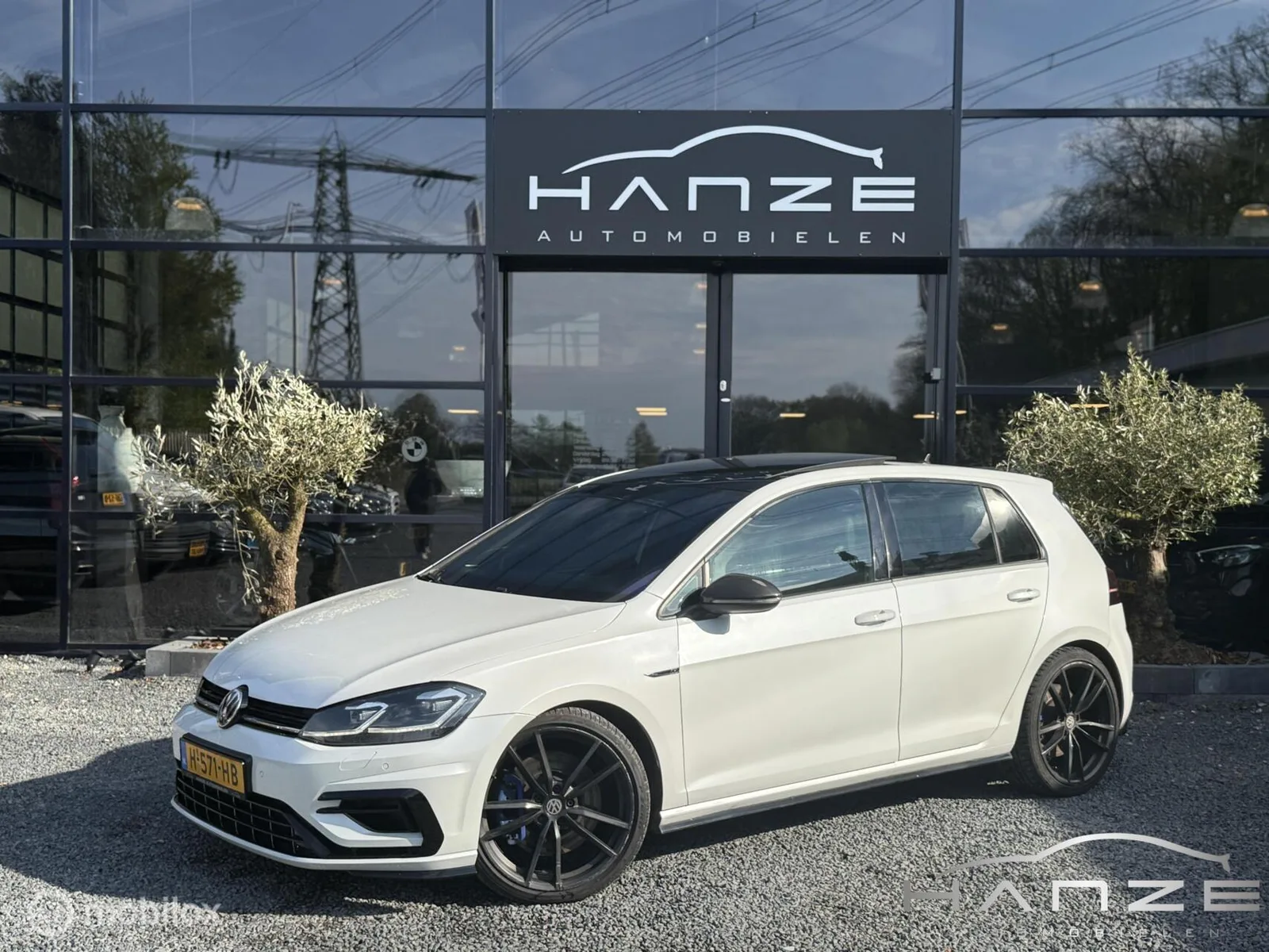 Volkswagen Golf (2018) — foto 1