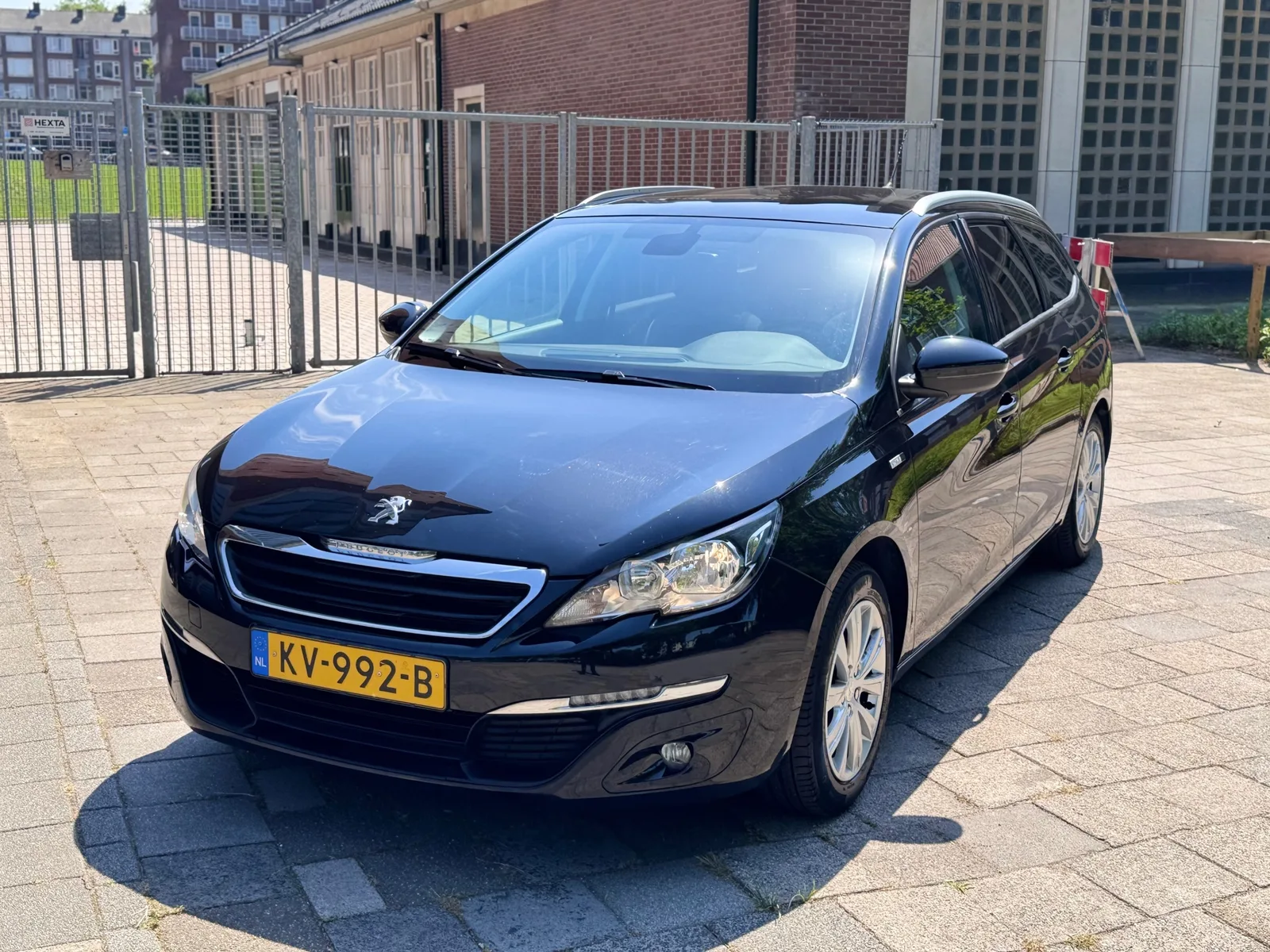 Peugeot 308 (2016) — foto 1