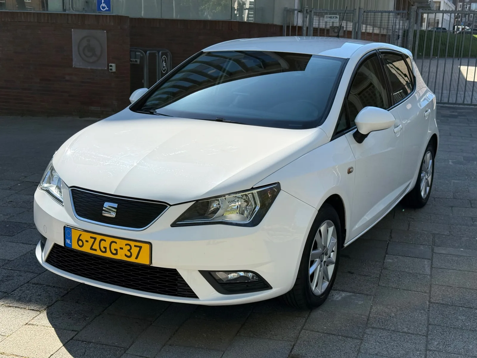 SEAT Ibiza (2015) — foto 1