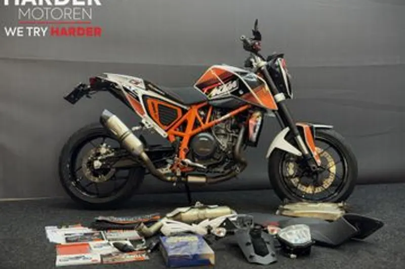 KTM 690 Duke (2013)