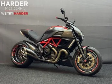 DUCATI DIAVEL (2012) — foto 1