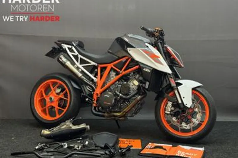 KTM 1290 SuperDuke R (2017)