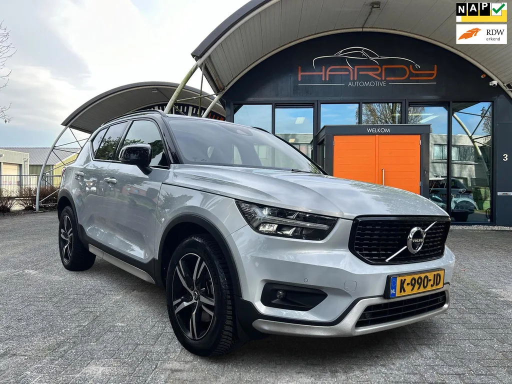 Volvo XC40 (2021) — foto 1
