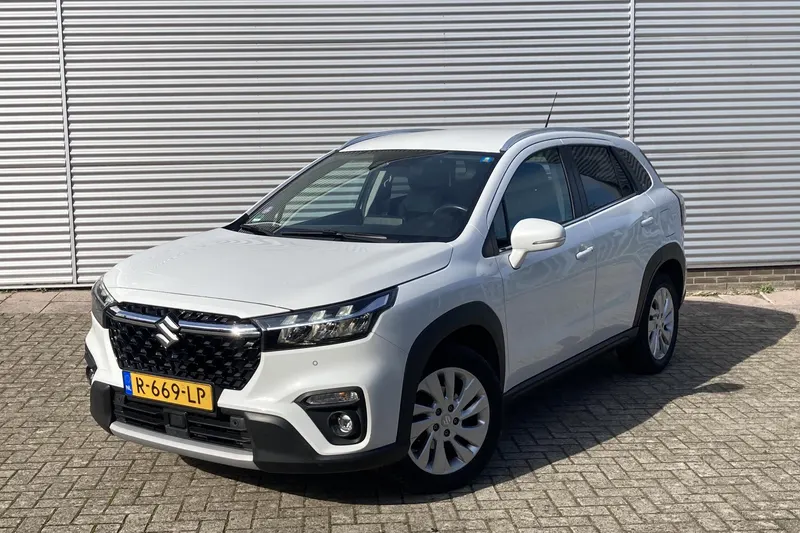Suzuki S-Cross (2022)