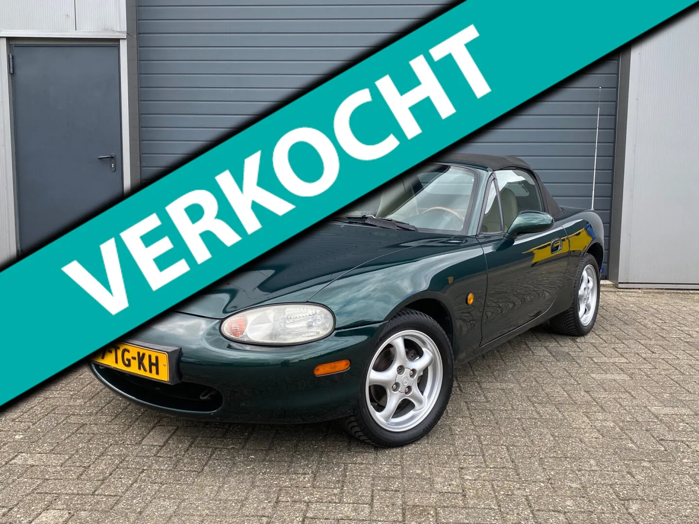 Mazda MX-5 (2000) — foto 1