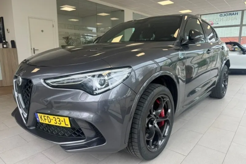 Alfa Romeo Stelvio (2020)