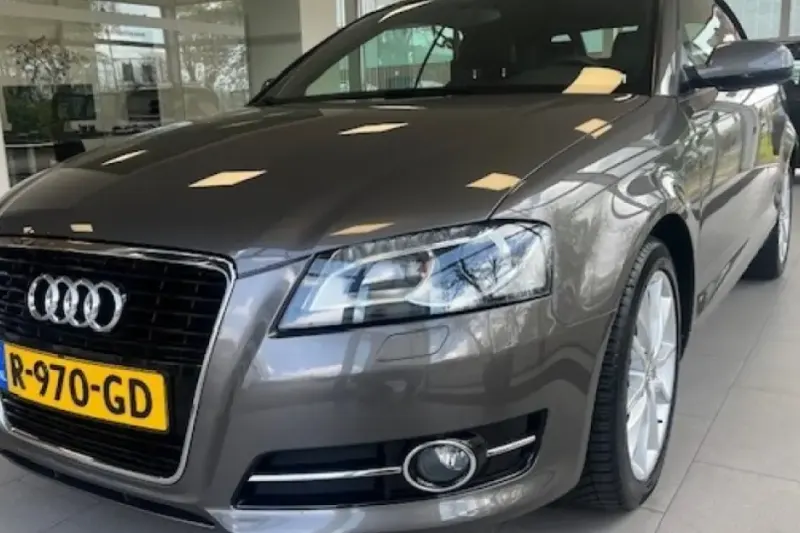 Audi Cabriolet (2011)