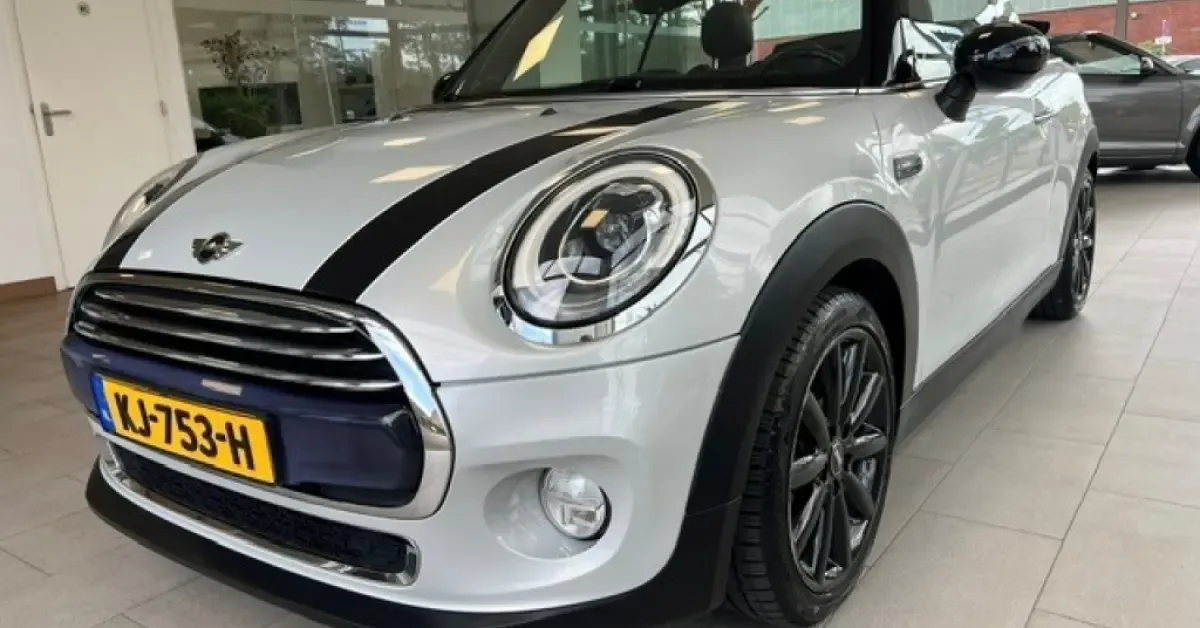 MINI Cabrio (2016) — foto 1