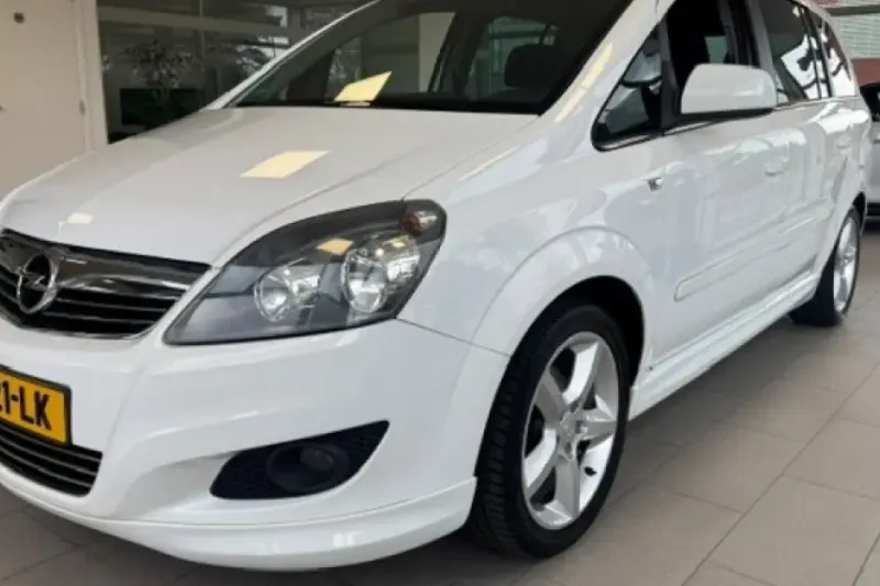 Opel Zafira (2011)