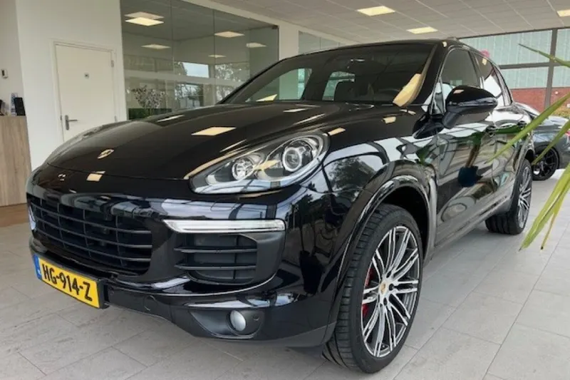 Porsche Cayenne (2015)