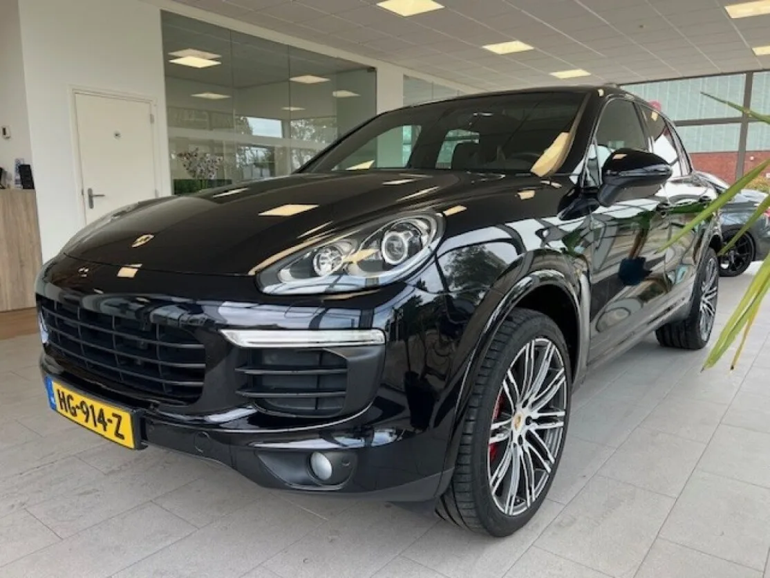 Porsche Cayenne (2015) — foto 1