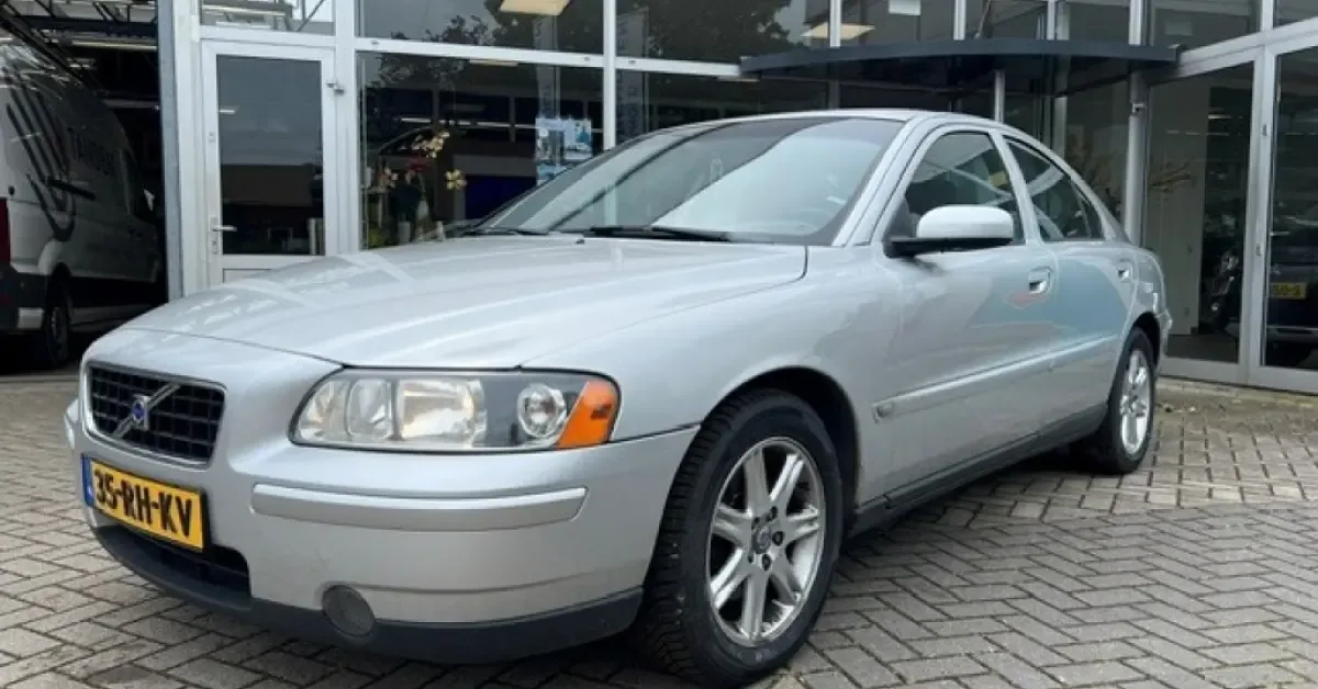 Volvo S60 (2005) — foto 1