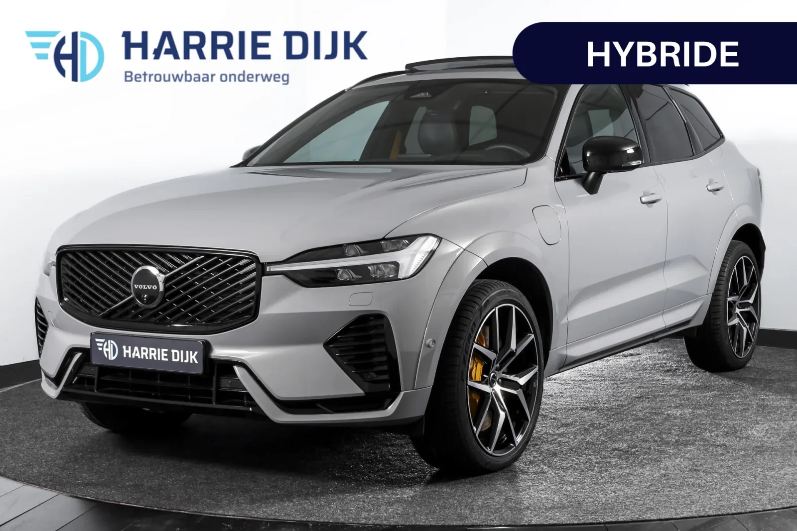 Volvo XC60 (2025) — foto 1