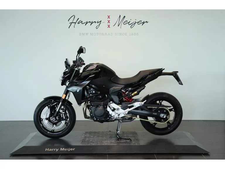 BMW F 900 R (2026) — foto 1