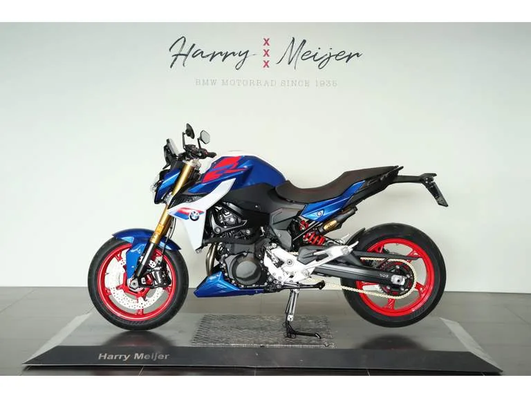 BMW F 900 R (2026) — foto 1