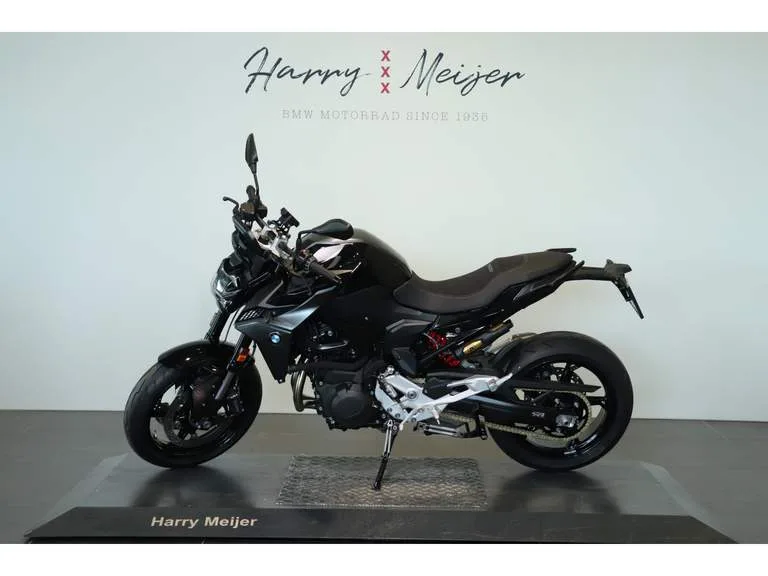 BMW F 900 R (2026) — foto 1