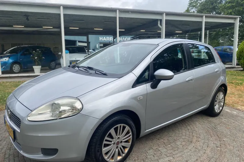 Fiat GRANDE (2009)