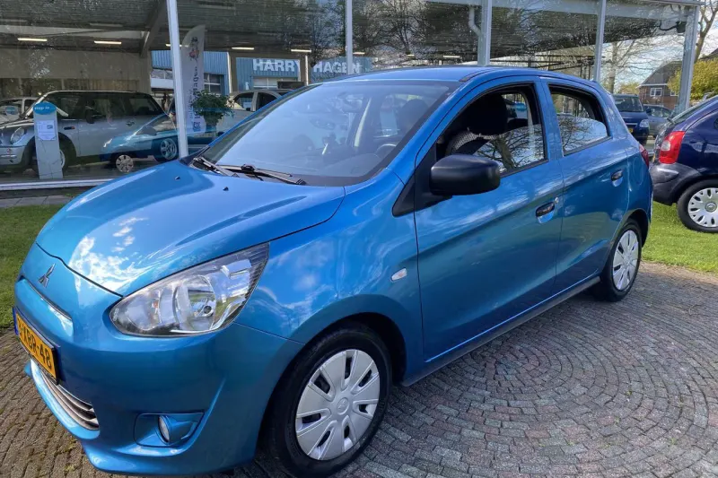 Mitsubishi Space Star (2014)