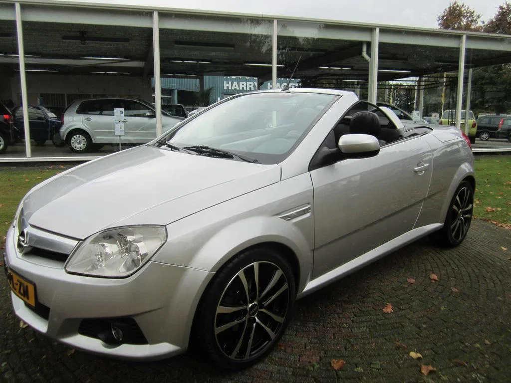Opel Tigra (2004) — foto 1