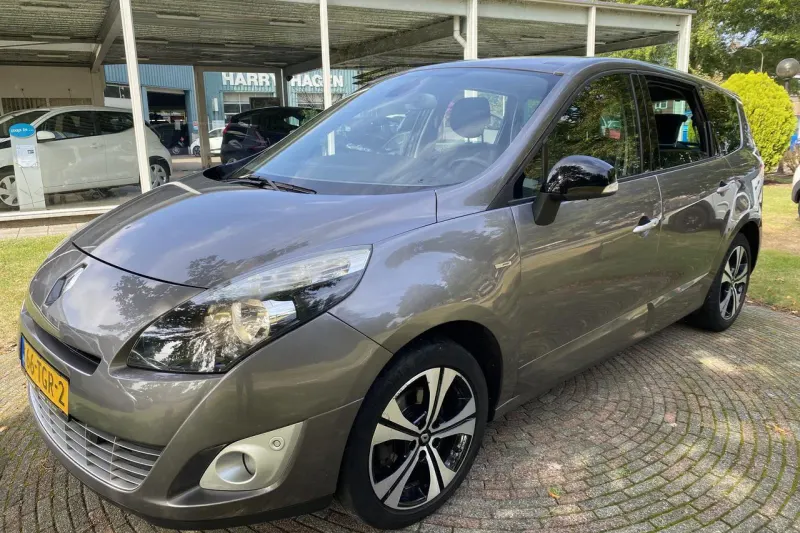 Renault Grand Scénic (2012)