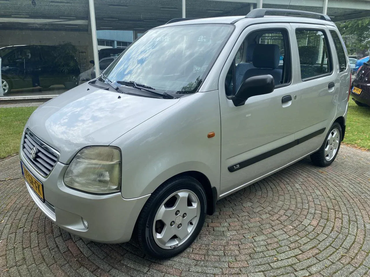 Suzuki Wagon R+ (2001) — foto 1