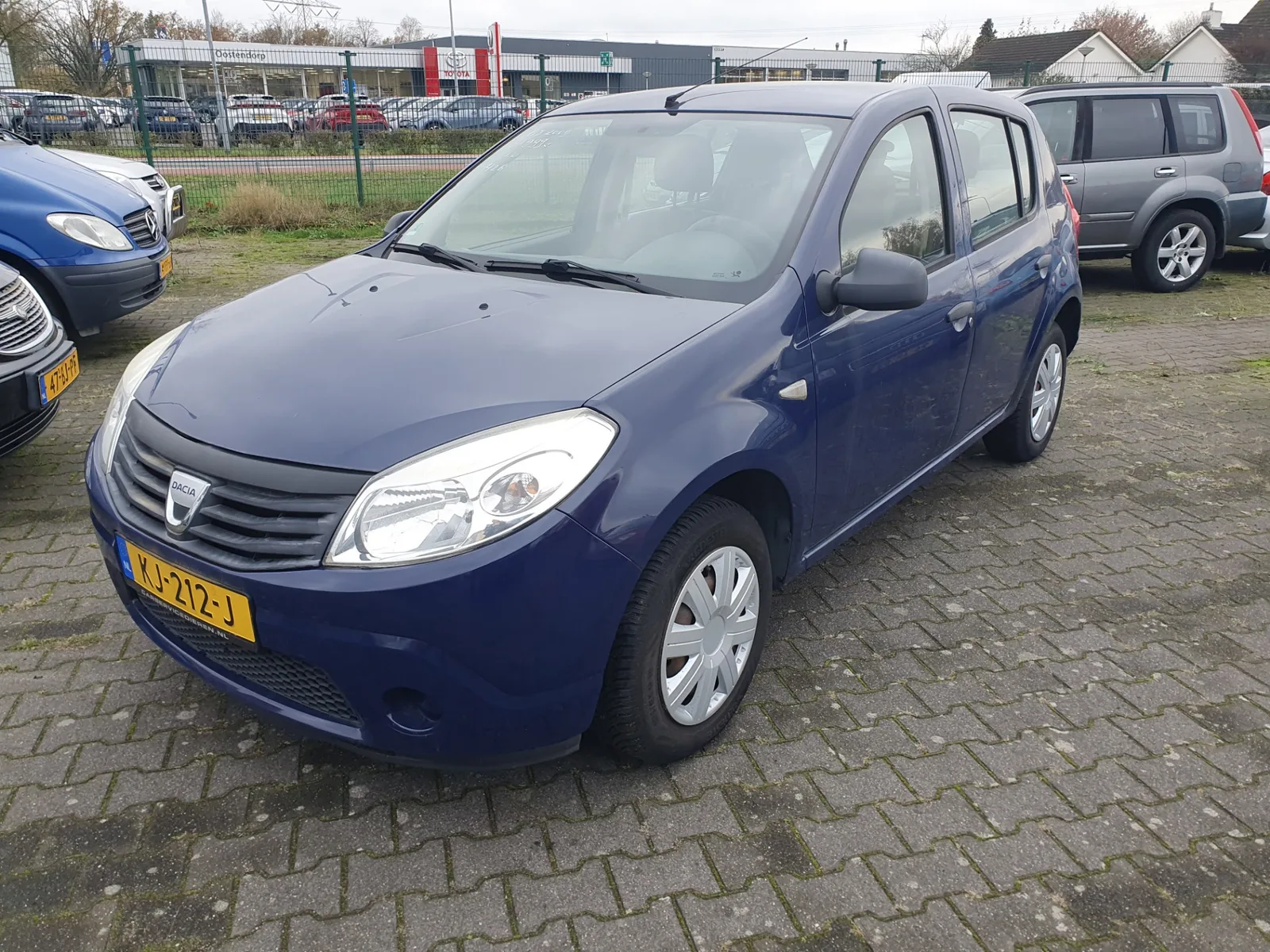 Dacia Sandero (2009) — foto 1