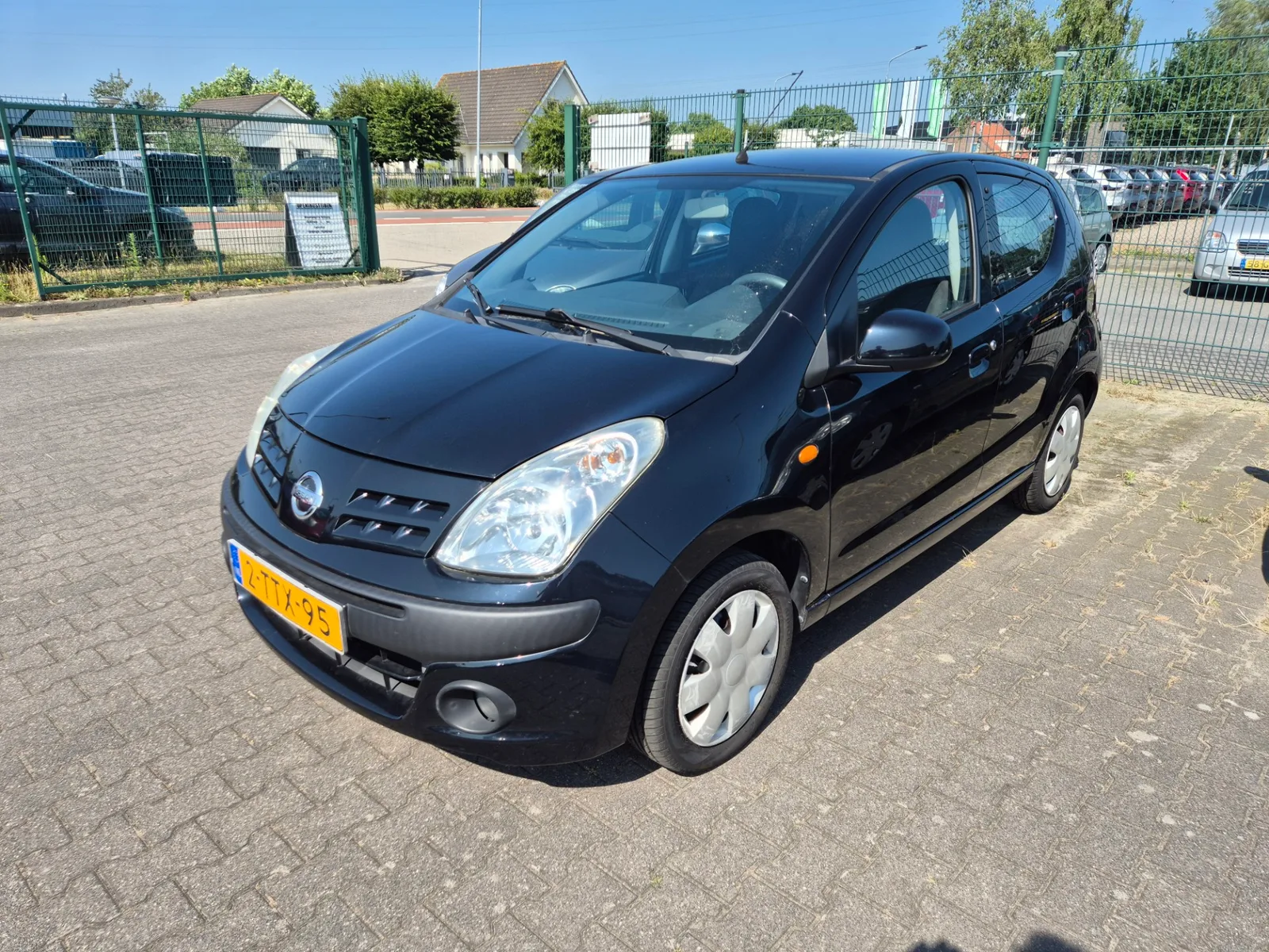 Nissan Pixo (2010) — foto 1