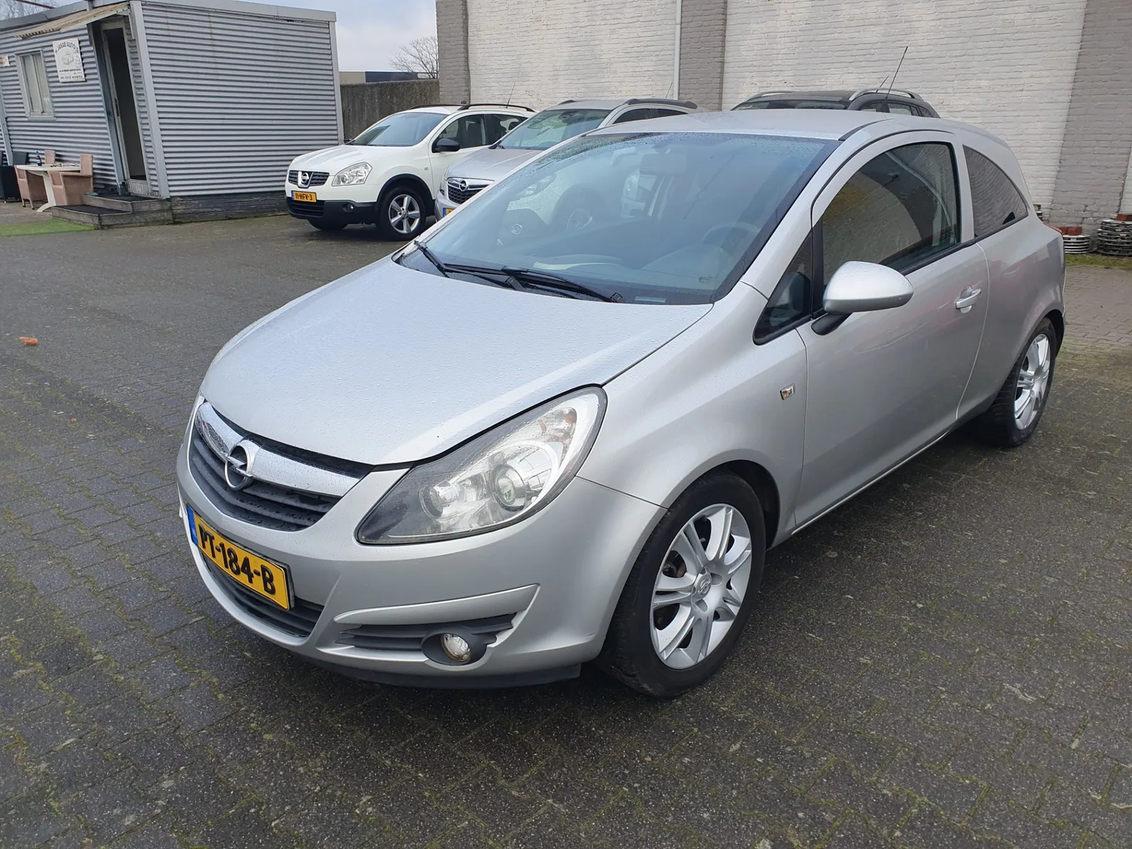 Opel Corsa (2008) — foto 1