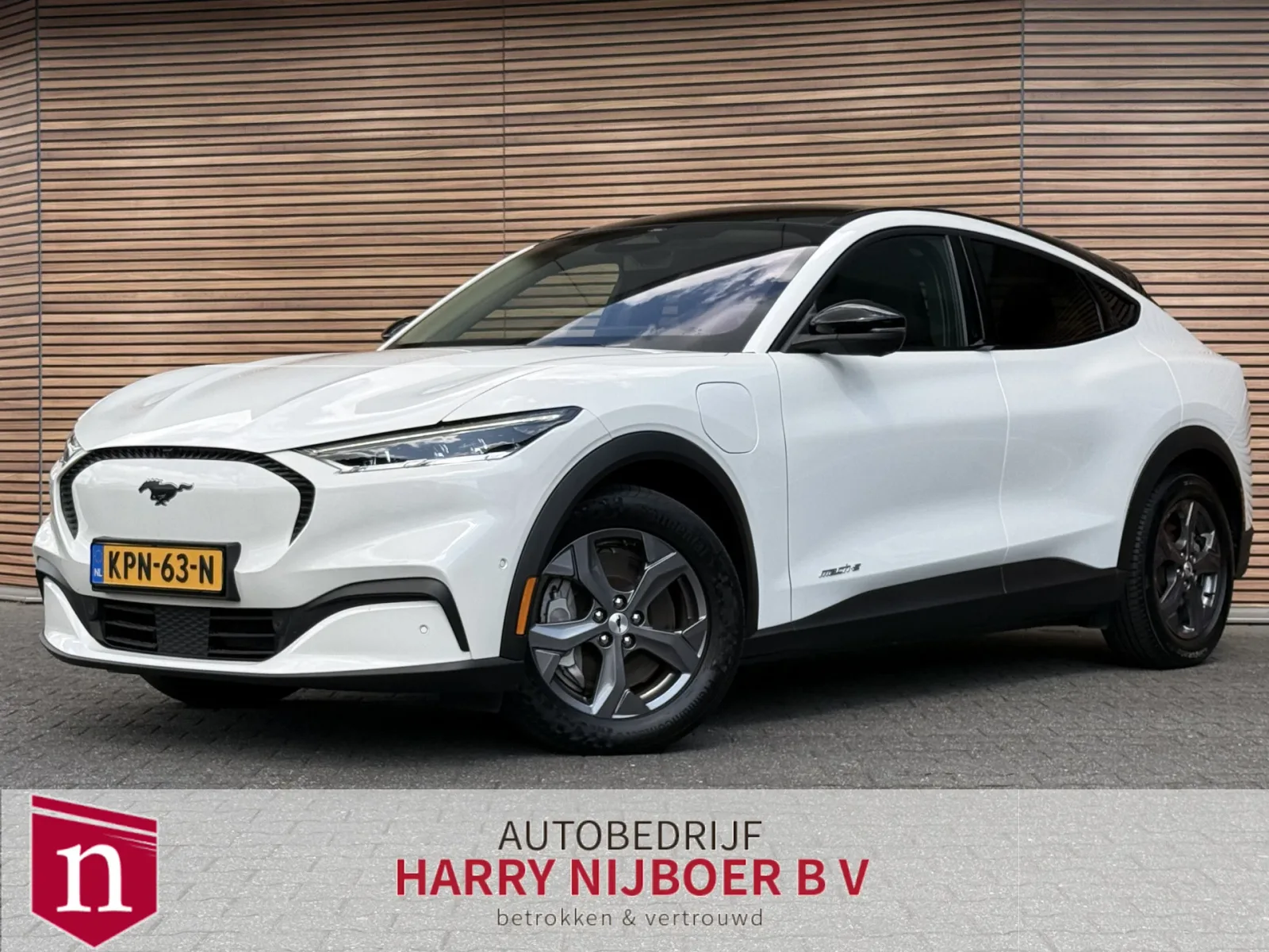 Ford Mustang (2024) — foto 1